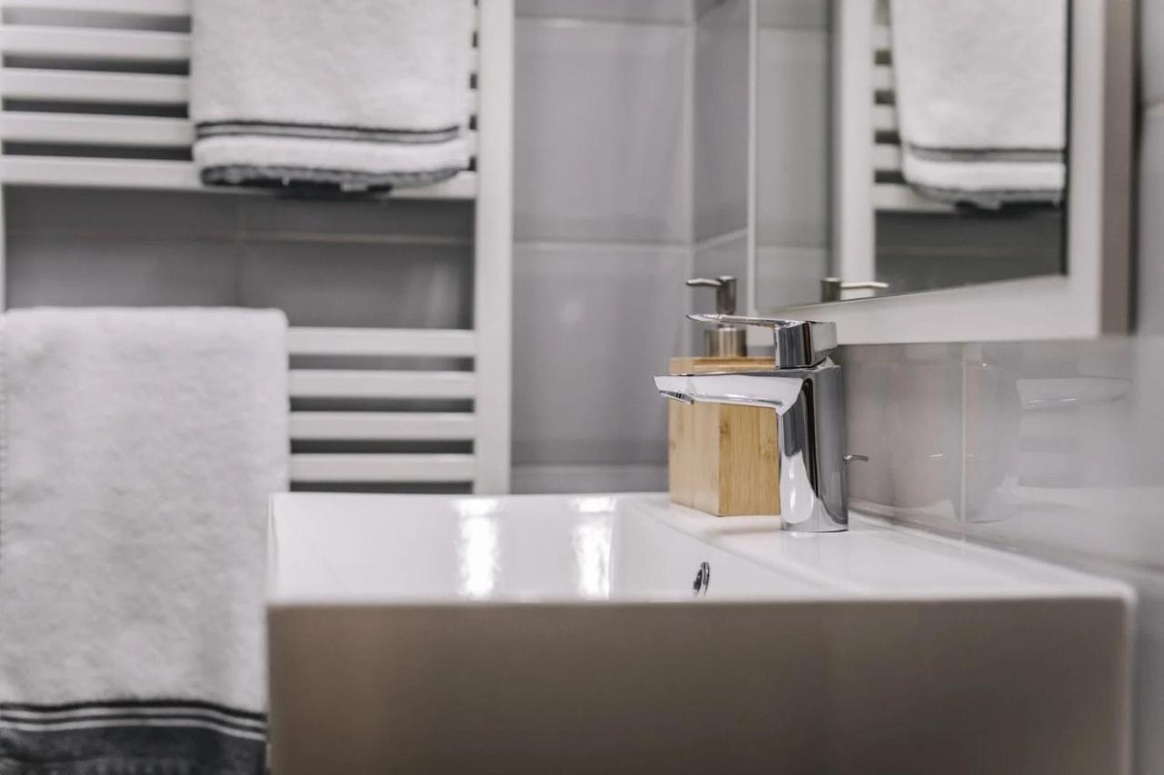 Apartmanhaz Soho Gyor Ngoại thất bức ảnh