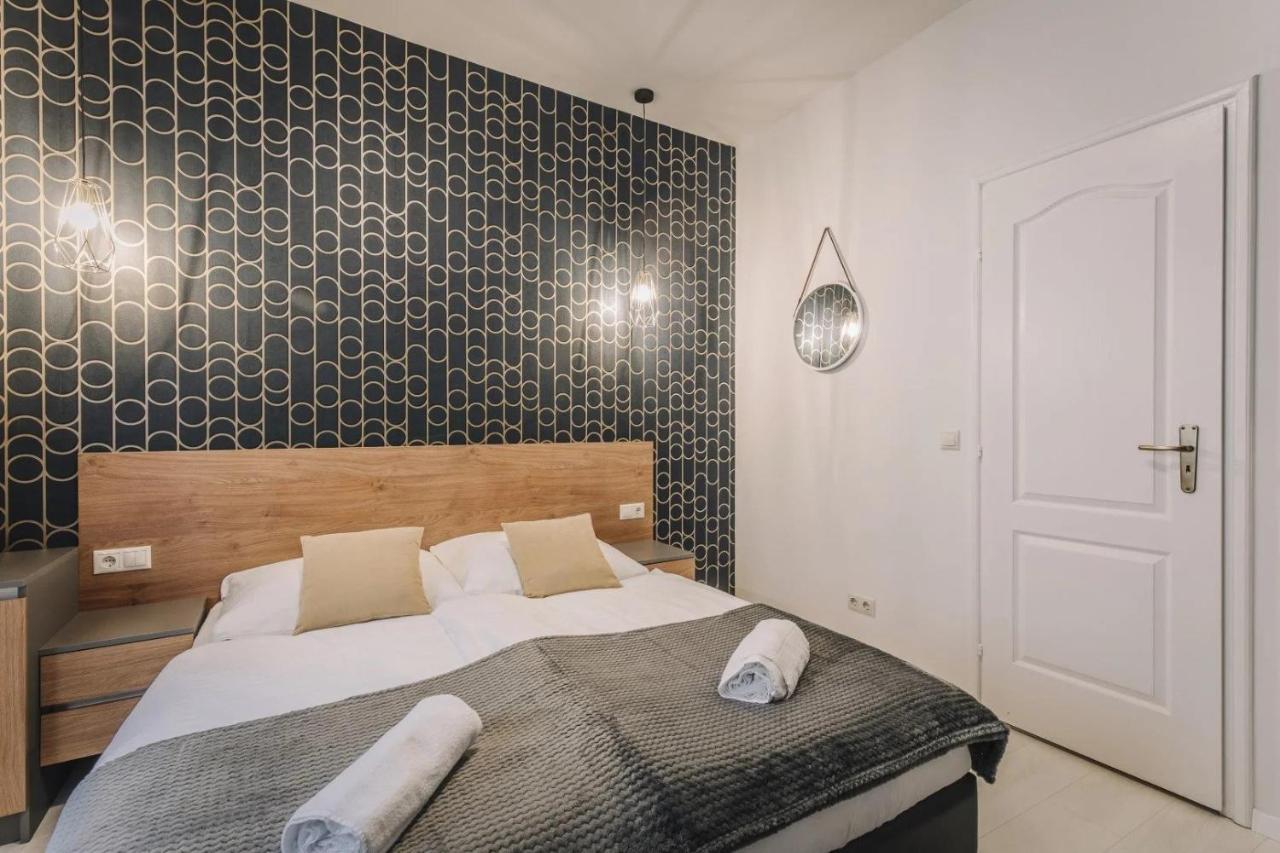 Apartmanhaz Soho Gyor Ngoại thất bức ảnh