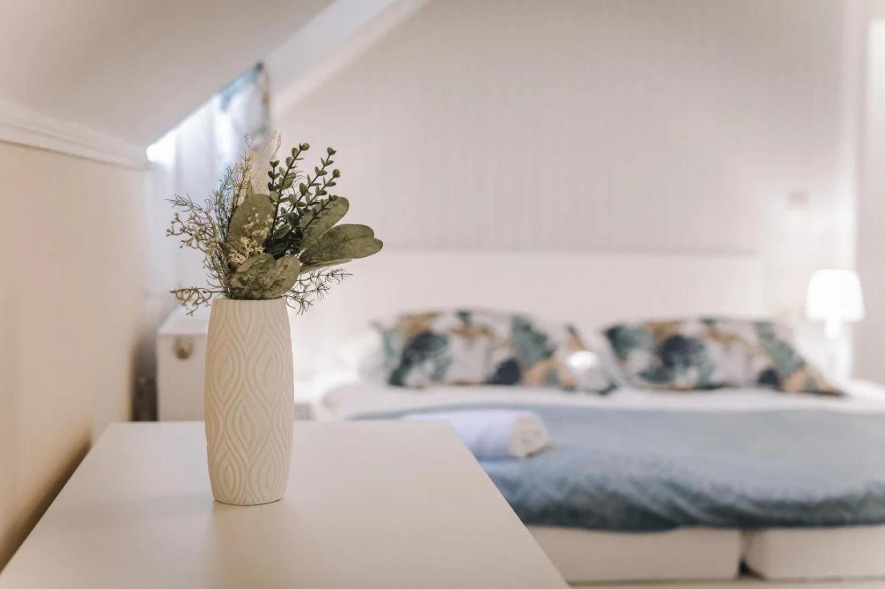 Apartmanhaz Soho Gyor Ngoại thất bức ảnh