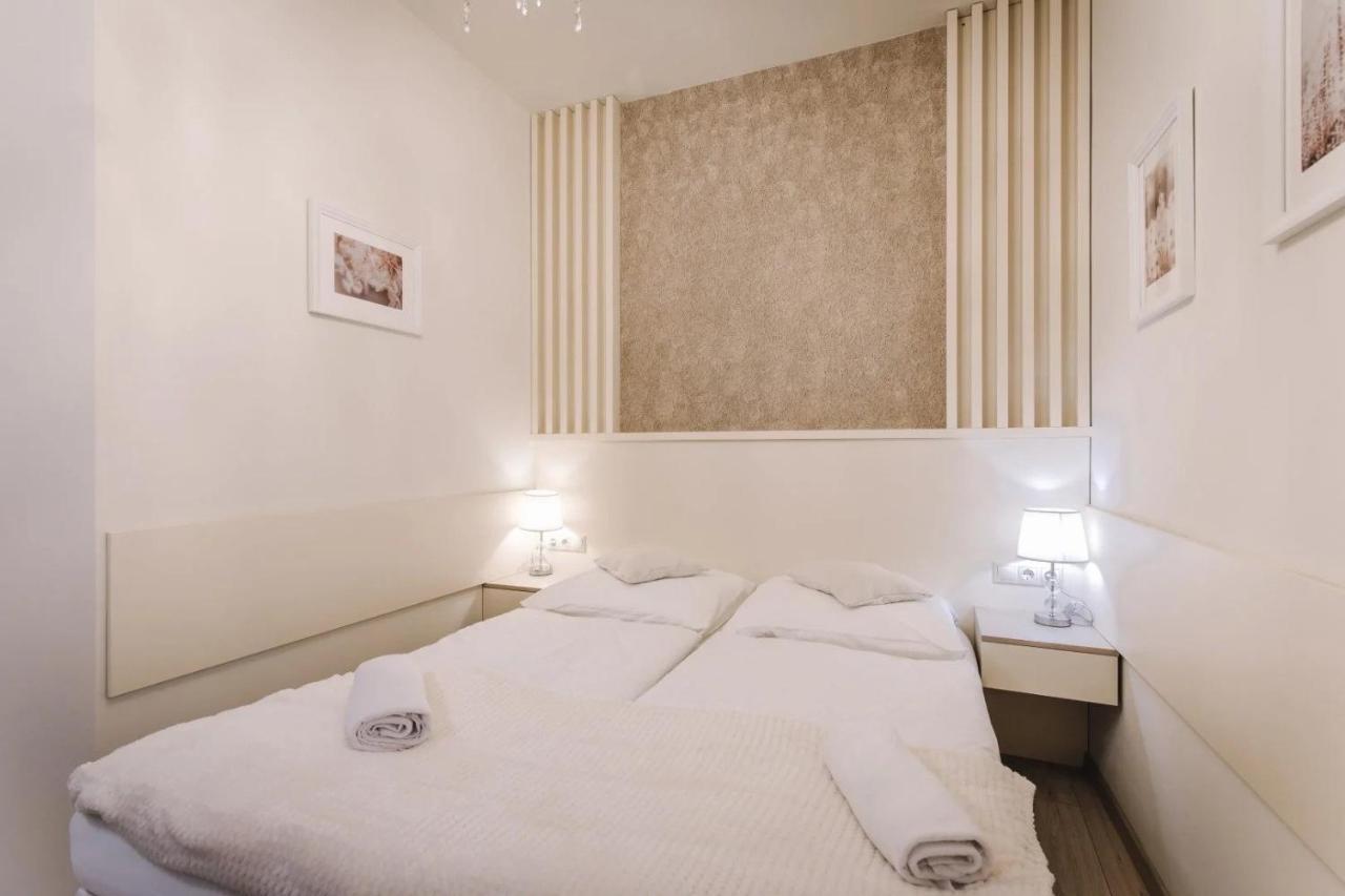 Apartmanhaz Soho Gyor Ngoại thất bức ảnh