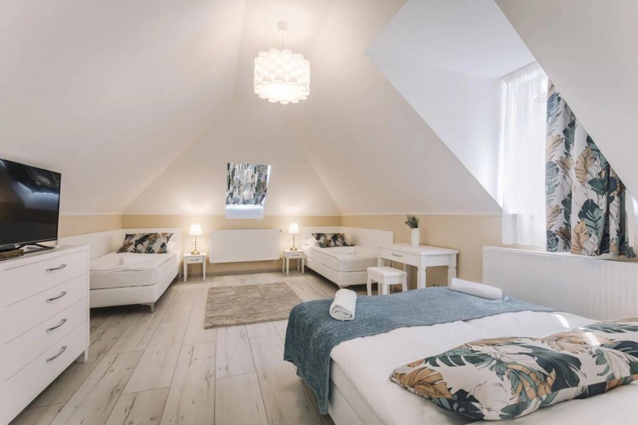 Apartmanhaz Soho Gyor Ngoại thất bức ảnh