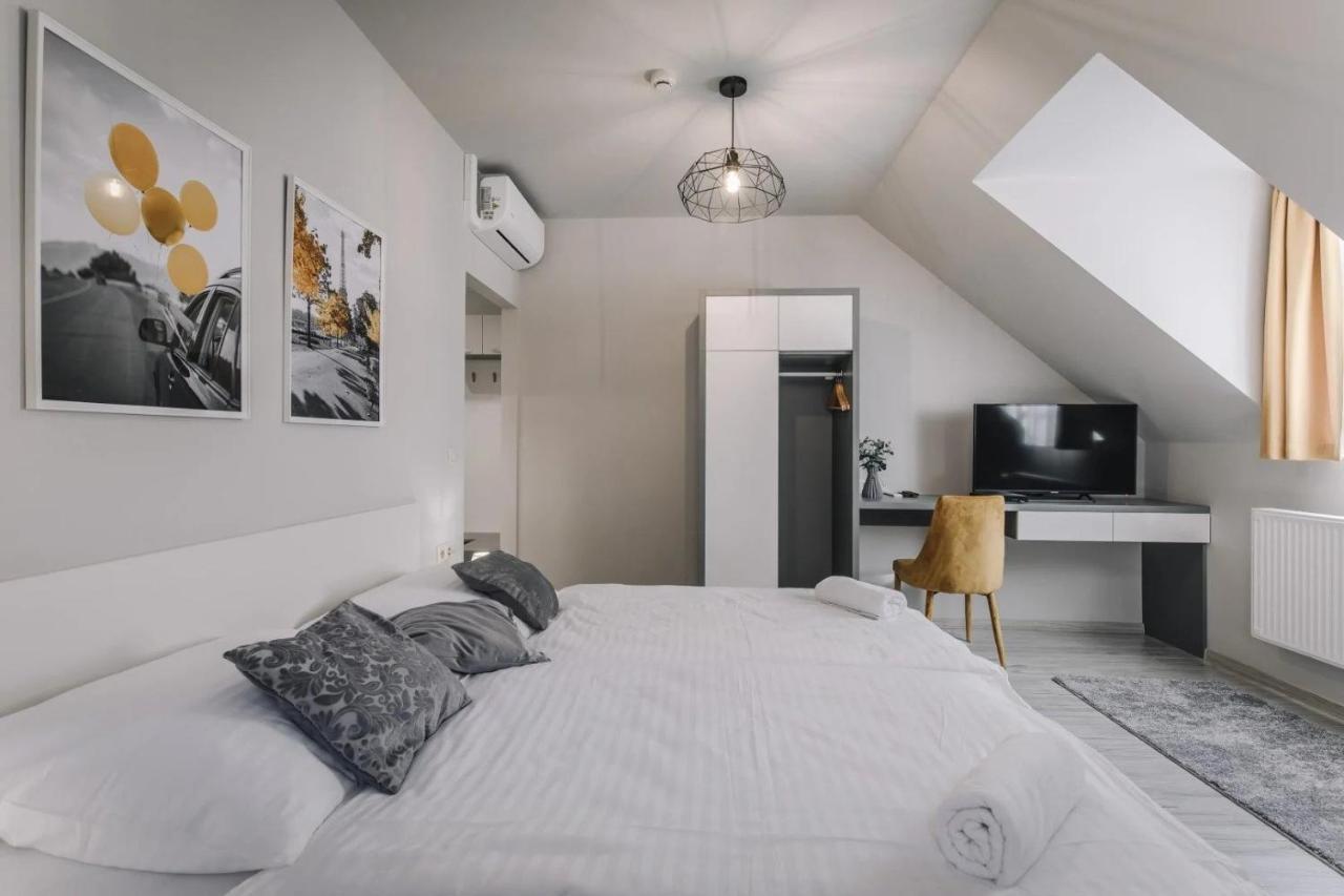 Apartmanhaz Soho Gyor Ngoại thất bức ảnh