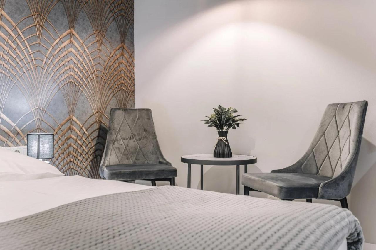 Apartmanhaz Soho Gyor Ngoại thất bức ảnh