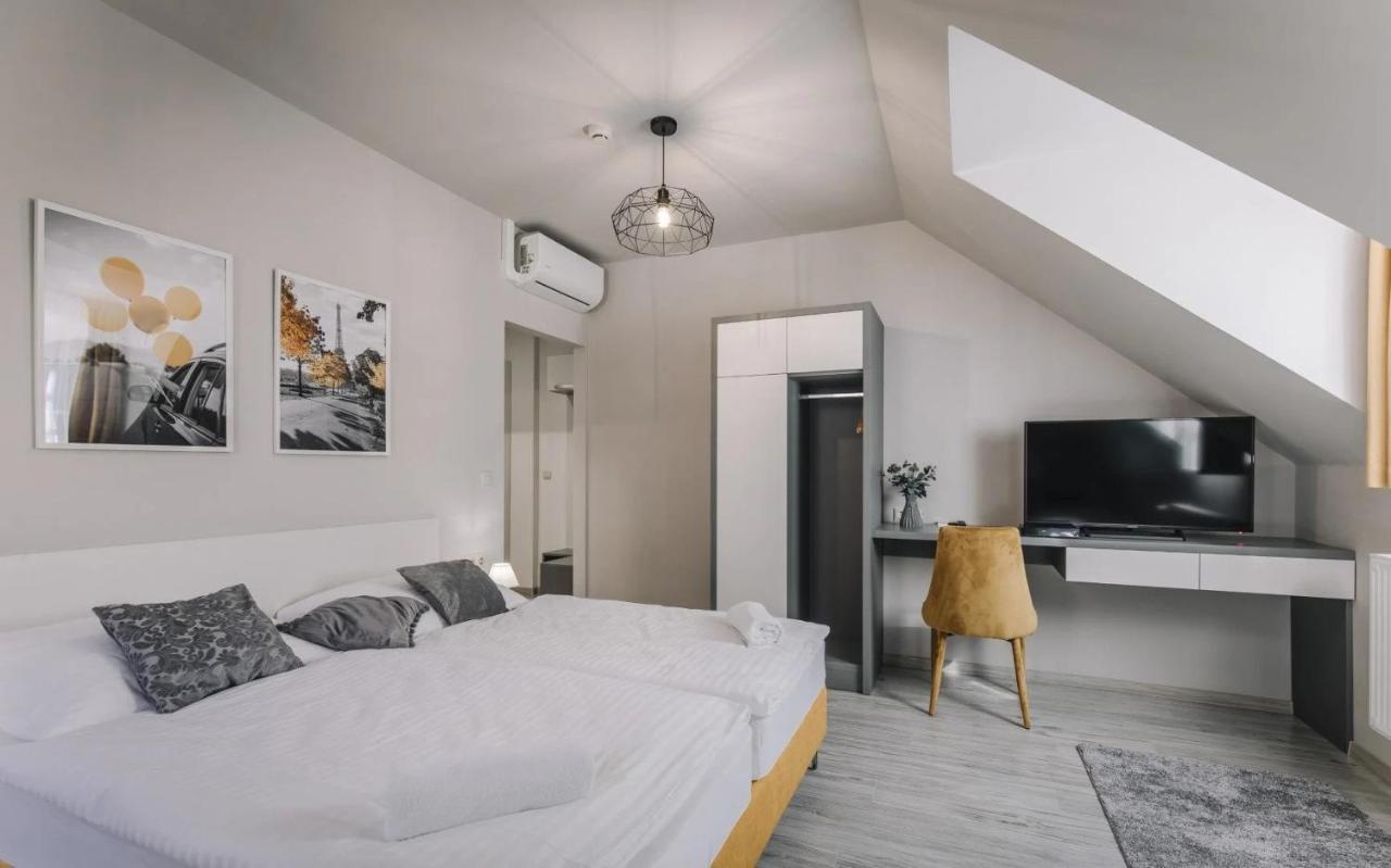 Apartmanhaz Soho Gyor Ngoại thất bức ảnh