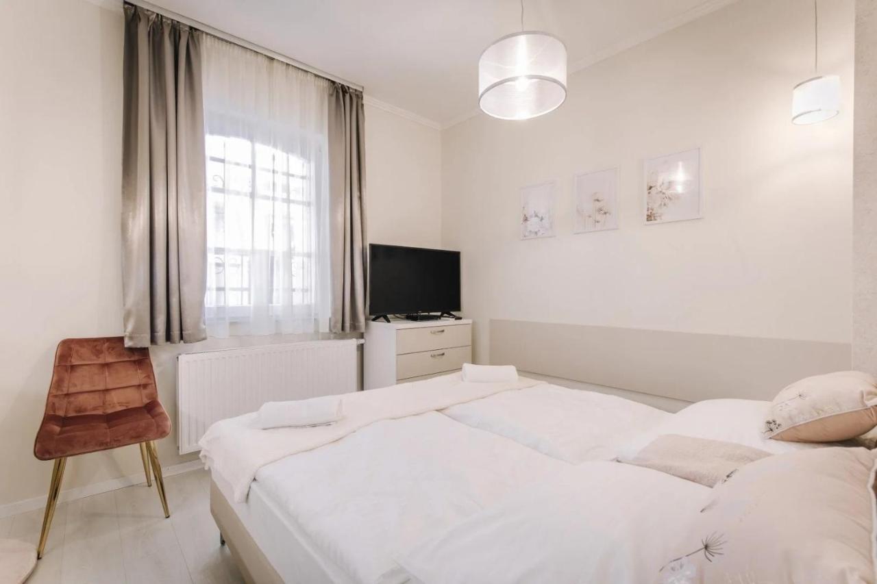 Apartmanhaz Soho Gyor Ngoại thất bức ảnh