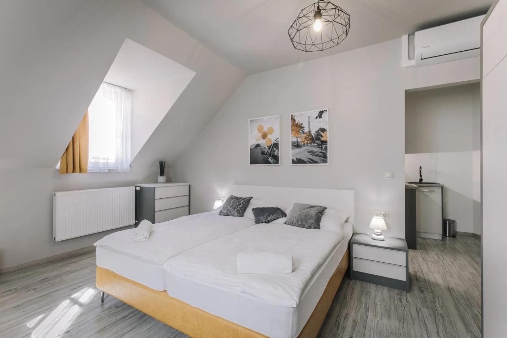 Apartmanhaz Soho Gyor Ngoại thất bức ảnh