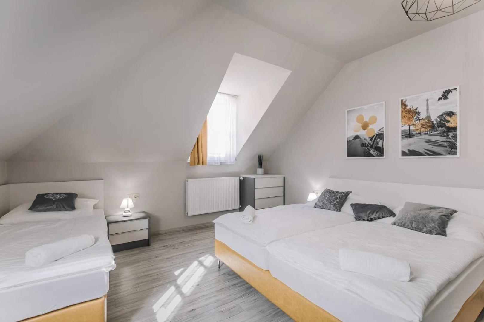 Apartmanhaz Soho Gyor Ngoại thất bức ảnh